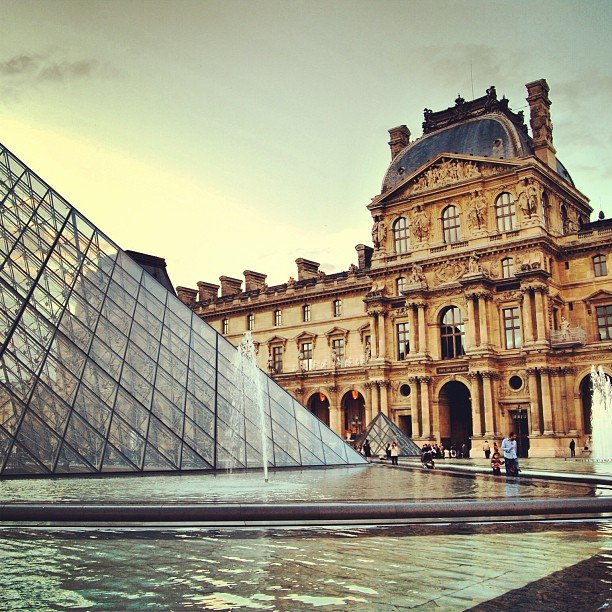 Στο άδειο μουσείο του Λούβρου -Φωτογραφίες λίγο πριν από την επέλαση των επισκεπτών [εικόνες] | iefimerida.gr 0