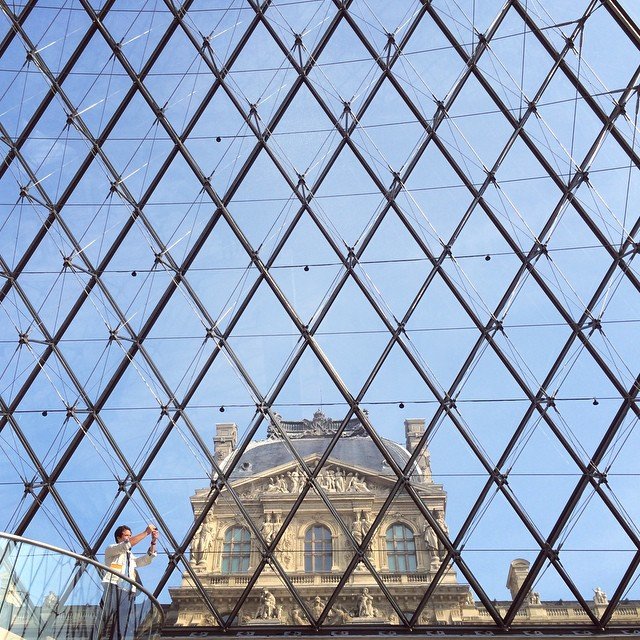 Στο άδειο μουσείο του Λούβρου -Φωτογραφίες λίγο πριν από την επέλαση των επισκεπτών [εικόνες] | iefimerida.gr 2