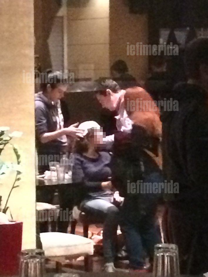 Η νεαρή που τραυματίστηκε στο κεφάλι κατά την επίθεση των ΜΑΤ [αποκλειστική εικόνα & βίντεο] | iefimerida.gr 0