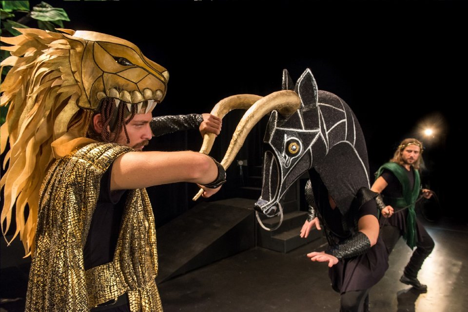 Η Κάρμεν Ρουγγέρη παρουσιάζει τους άθλους του Ηρακλή -Της το ζήτησαν παιδιά [εικόνες] | iefimerida.gr 0