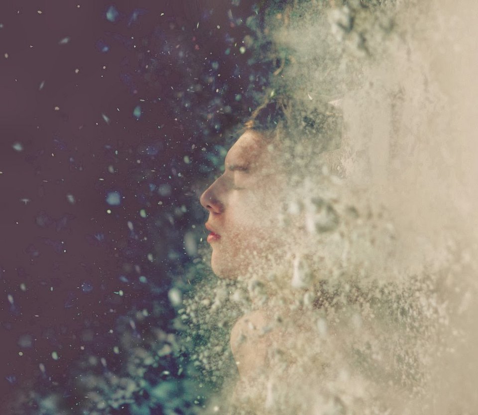 Ο αγοραφοβικός και ντροπαλός φωτογράφος -Βγάζει σουρεαλιστικές εικόνες με πρωταγωνιστή μόνο τον ίδιο [εικόνες] | iefimerida.gr 3