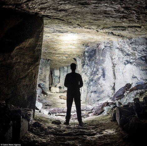 Ενας φωτογράφος αποκαλύπτει τα άδυτα του «κάτω κόσμου»: Μια μαγική βουτιά κάτω από την πόλη [εικόνες] | iefimerida.gr 3