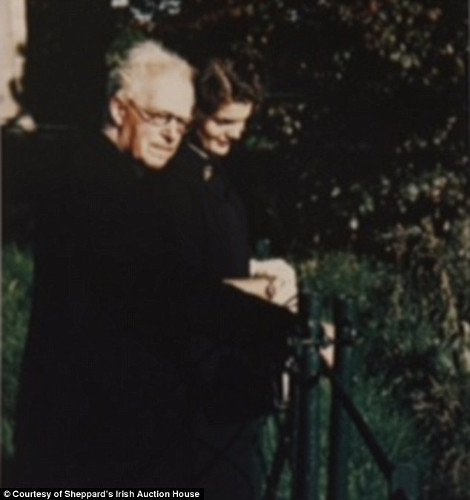 Στο φως κρυφές επιστολές της Τζάκι σε ιερέα: Περιγράφουν την πίκρα της για τον γυναικά Κένεντι και τις αταξίες του [εικόνες] | iefimerida.gr 3