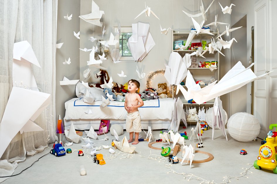 Η φωτογράφος που αψηφά τη βαρύτητα -Δημιουργεί μαγικές σκηνές με ιπτάμενα αντικείμενα [εικόνες] | iefimerida.gr 4