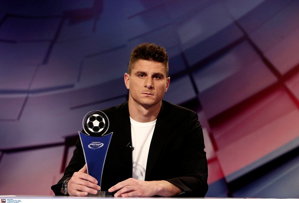 Βραβεύτηκαν οι πρωταγωνιστές των γηπέδων με το Έπαθλο Novasports Super League 2017/18 [εικόνες] | iefimerida.gr 3