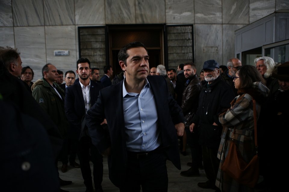 Το τελευταίο αντίο στον Θόδωρο Μιχόπουλο -Δάκρυσε ο Αλέξης Τσίπρας στην κηδεία [βίντεο] | iefimerida.gr 0