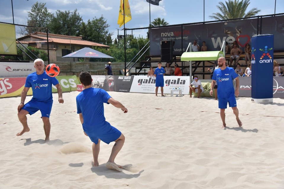 Νικοπολίδης και Παπαδόπουλος παίζουν footvolley στον Σχοινιά [εικόνες & βίντεο] | iefimerida.gr 3