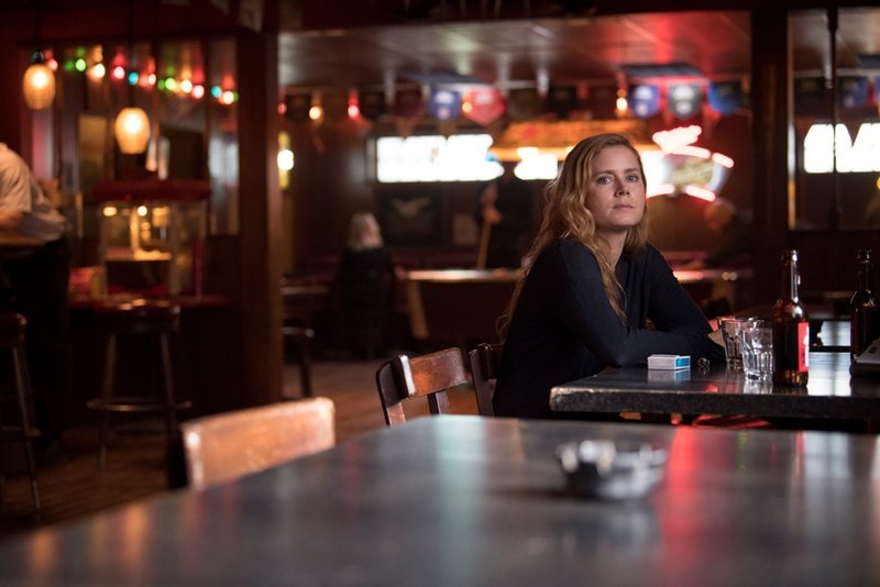 «Sharp Objects»: Η νέα σειρά της ΗΒΟ έρχεται αποκλειστικά στη Nova -Ταυτόχρονα με την Αμερική [εικόνες & βίντεο] | iefimerida.gr 5