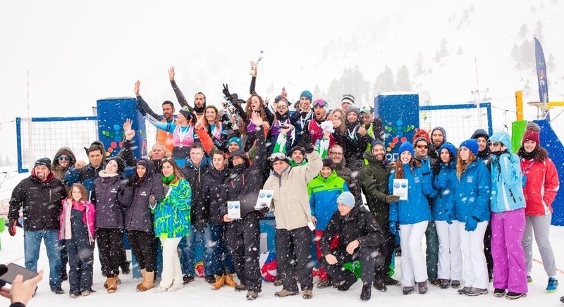 Βίντεο: Το 1ο Πανελλήνιο Πρωτάθλημα Snow Volley στα Καλάβρυτα | iefimerida.gr 5