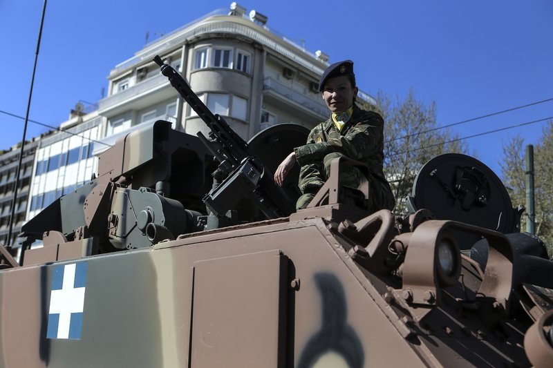 Αλλά και στα άρματα.