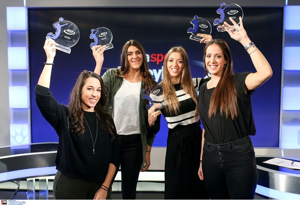 Επαθλο Novasports: Βραβεύτηκαν οι κορυφαίοι σε Volleyball και Water Polo για 15η χρονιά [εικόνες] | iefimerida.gr 1