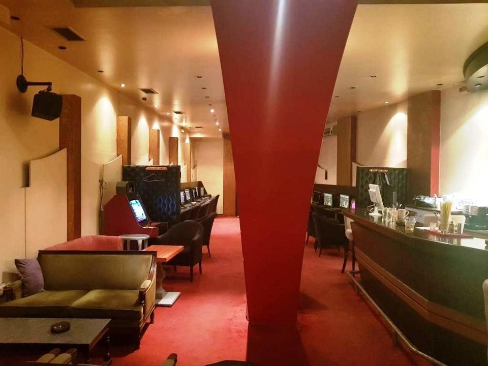 Λουκέτο από την αστυνομία σε «ναό» του παράνομου τζόγου στη Κυψέλη [εικόνες] | iefimerida.gr 2