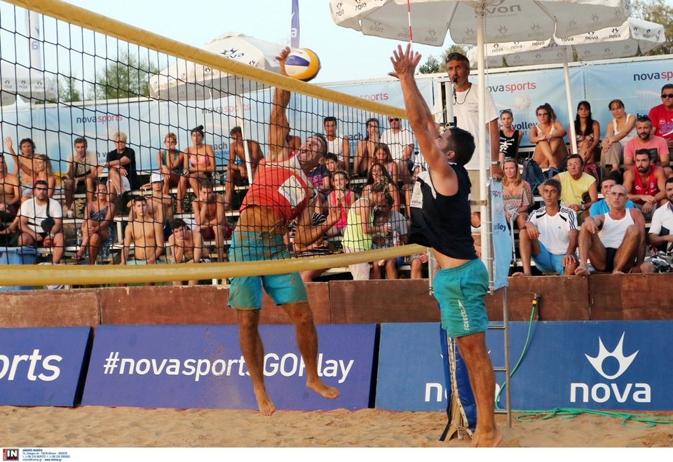Για 16η χρονιά η άμμος πήρε φωτιά στο «Novasports Beach Volley Tournament» | iefimerida.gr 1
