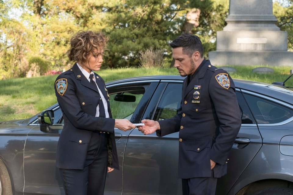 «Shades of Blue III»: Ο τρίτος κύκλος της συναρπαστικής σειράς με την Τζένιφερ Λόπεζ έρχεται αποκλειστικά στη Nova [εικόνες & βίντεο] | iefimerida.gr 1