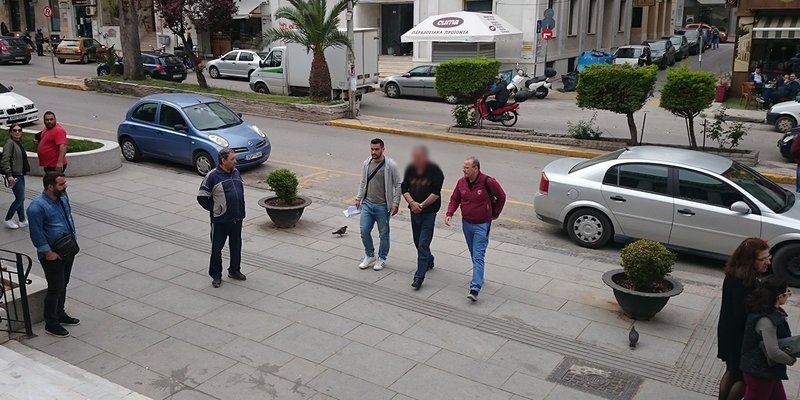 «Η κακιά η ώρα φταίει...», λέει ο αδελφοκτόνος της Ερέτριας [βίντεο] | iefimerida.gr 1