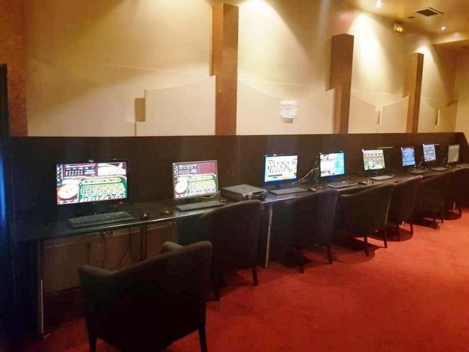 Λουκέτο από την αστυνομία σε «ναό» του παράνομου τζόγου στη Κυψέλη [εικόνες] | iefimerida.gr 1