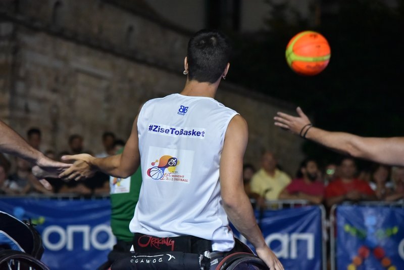 Tο «1st Midnight 3on3 Streetball» από ΟΣΕΚΑ και ΟΠΑΠ στο Μοναστηράκι – Το μπάσκετ με αμαξίδιο πάει παντού [εικόνες & βίντεο] | iefimerida.gr 0