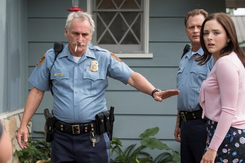 «Sharp Objects»: Η νέα σειρά της ΗΒΟ έρχεται αποκλειστικά στη Nova -Ταυτόχρονα με την Αμερική [εικόνες & βίντεο] | iefimerida.gr 0