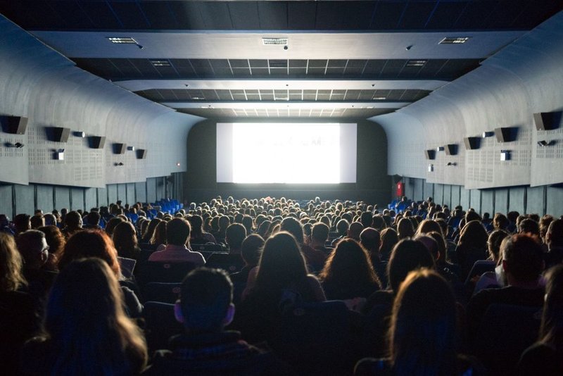 Με μεγάλη επιτυχία πραγματοποιήθηκε η επίσημη πρεμιέρα της νέας συμπαραγωγής της Nova, «Do It Yourself» [εικόνες & βίντεο] | iefimerida.gr 0