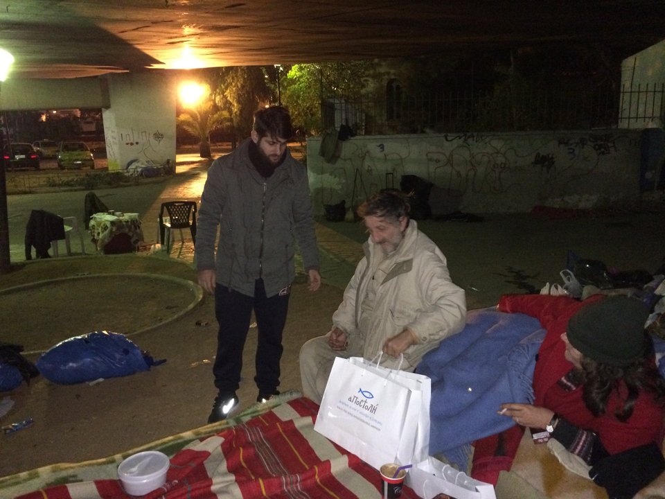 Η «Αποστολή» στο πλευρό των αστέγων της παγωμένης Αθήνας [εικόνες] | iefimerida.gr 0