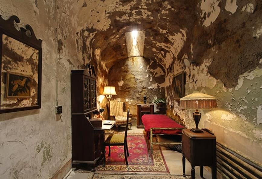 Αυτό είναι το «bohemian chic» κελί του Αλ Καπόνε στις Φυλακές της Φιλαδέλφειας [εικόνες] | iefimerida.gr 0