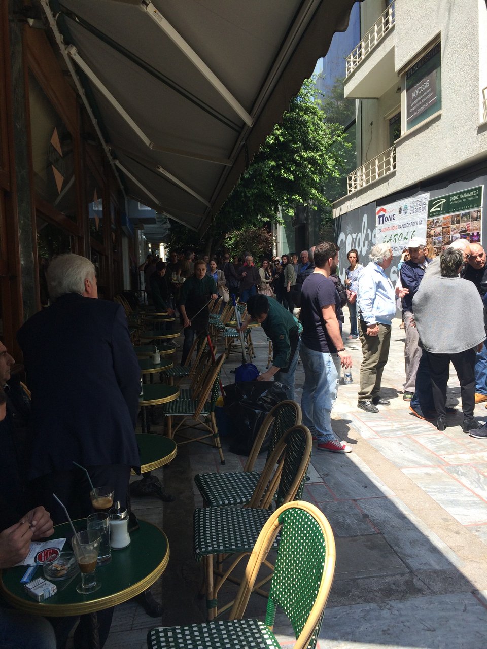 Επεισόδια σε καφέ στο Κολωνάκι -Επίθεση σε οπαδό του ΠΑΟΚ από έξι άτομα [εικόνες] | iefimerida.gr 2