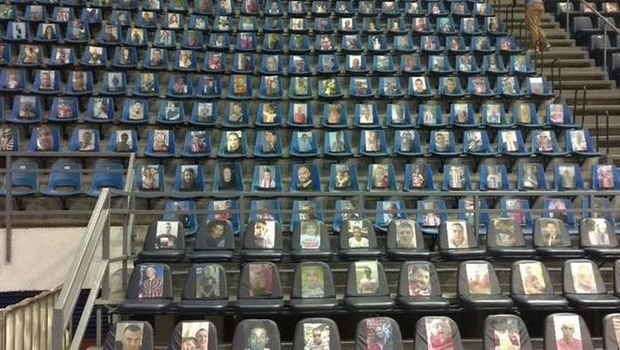 Γέμισε... οπαδούς το άδειο γήπεδο του Ερυθρού Αστέρα [εικόνα] | iefimerida.gr 0