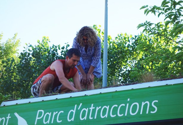 Στους δρόμους της Ισπανίας το πρώτο λεωφορείο με κήπο στην οροφή [εικόνες+βίντεο]  | iefimerida.gr 1