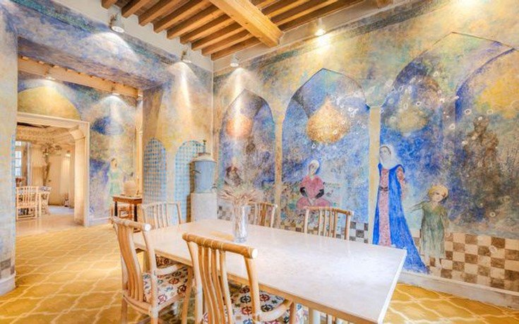 Στο σφυρί το κάστρο που ερωτεύτηκε ο Πικάσο -Είναι γεμάτο με τις τοιχογραφίες του [εικόνες]  | iefimerida.gr 6