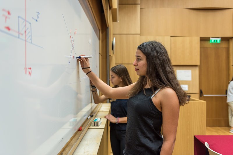 Pierce Leadership Academy: Καλοκαίρι στην Ελλάδα -Ενα ταξίδι στην ηγεσία, το ήθος, την επιστήμη και τις τέχνες | iefimerida.gr 4