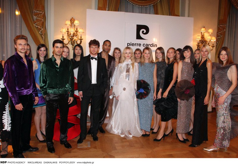 Γαλλικός αέρας στην καρδιά της Αθήνας -Οσα έγιναν στην επίδειξη Pierre Cardin [εικόνες] | iefimerida.gr 10