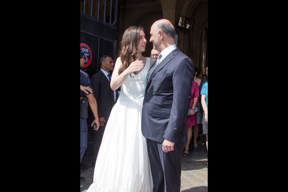 Ο Πιερ Μοσκοβισί παντρεύτηκε την κατά 23 χρόνια μικρότερη βοηθό του [εικόνες] | iefimerida.gr 9