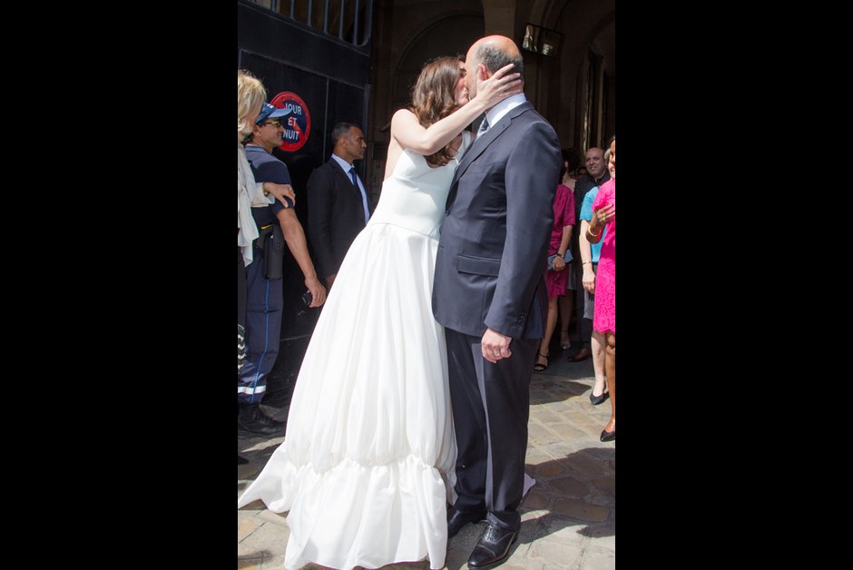 Με την κατά 23 χρόνια μικρότερη σύζυγό του στο Προεδρικό Μέγαρο ο Πιερ Μοσκοβισί -Πόζες με νάζι και γαλλική φινέτσα [εικόνες] | iefimerida.gr 6