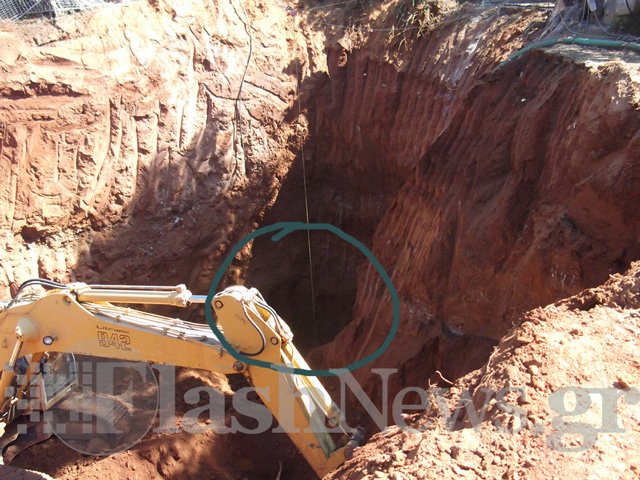 Θρίλερ με τον εργάτη που καταπλακώθηκε σε πηγάδι -Για 2η ημέρα θαμμένος κάτω από τόνους λάσπης [εικόνες&βίντεο] | iefimerida.gr 1