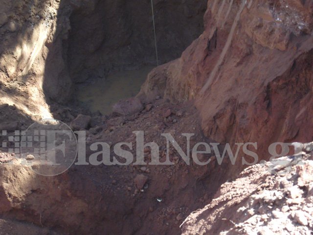 Θρίλερ με τον εργάτη που καταπλακώθηκε σε πηγάδι -Για 2η ημέρα θαμμένος κάτω από τόνους λάσπης [εικόνες&βίντεο] | iefimerida.gr 2