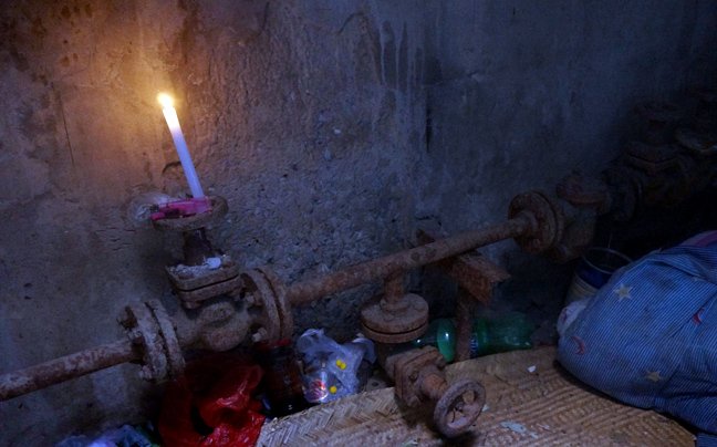 Η αθέατη πλευρά της Κίνας - Γυναίκα ζει σε πηγάδι κάτω από το πολυσύχναστο Πεκίνο [εικόνες]  | iefimerida.gr 4