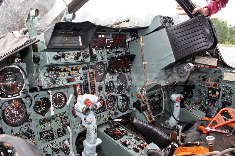 Ο πρώην Σοβιετικός γερόλυκος των αιθέρων -Sukhoi Su-24 -Το κατέρριψαν οι Τούρκοι [εικόνες] | iefimerida.gr 4