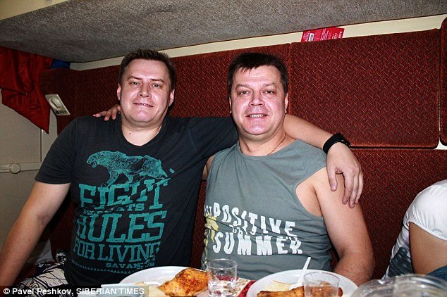 «Τα παιδιά του ελπίζουν ότι είναι ακόμη ζωντανός» -Ο αδελφός του Ρώσου πιλότου που σκοτώθηκε μιλά για τις δύσκολες στιγμές της οικογένειας [εικόνες] | iefimerida.gr 1