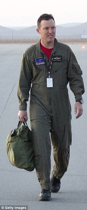 Αυτός είναι ο νεκρός πιλότος του διαστημικού σκάφους της Virgin του Ρίτσαρντ Μπράνσον [εικόνες] | iefimerida.gr 1