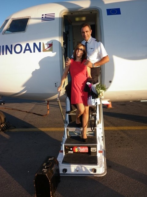 Πιλότος έκανε πρόταση γάμου στα ... 15.000 πόδια σε πτήση από το Ηράκλειο για Ρόδο [εικόνες] | iefimerida.gr 0