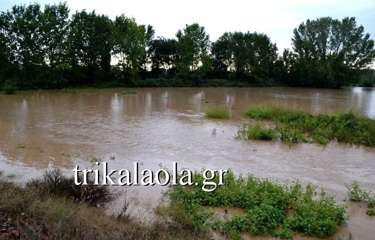 Συναγερμός στα Τρίκαλα: Ανέβηκε η στάθμη των ποταμών -Υπερχείλισε ο Πηνειός [εικόνες & βίντεο] | iefimerida.gr 0