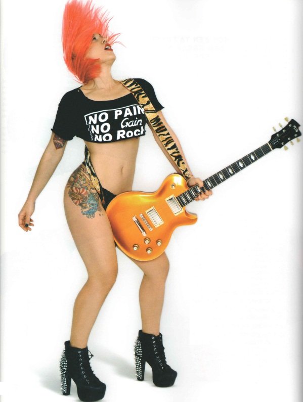 Όλα τα τατουάζ της Αναστασοπούλου σε μία «καυτή» φωτογράφηση [εικόνες] | iefimerida.gr 3