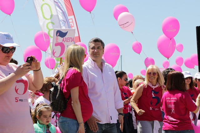 Σπάνια δημόσια εμφάνιση της εγκύου συζύγου του Τζιτζικώστα -Λίγες ημέρες πριν γεννήσει [εικόνες] | iefimerida.gr 2