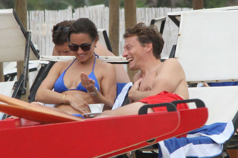 Τα οπίσθια της Πίπα Μίντλετον τρέλαναν παραλία της Ιταλίας [εικόνες] | iefimerida.gr 2