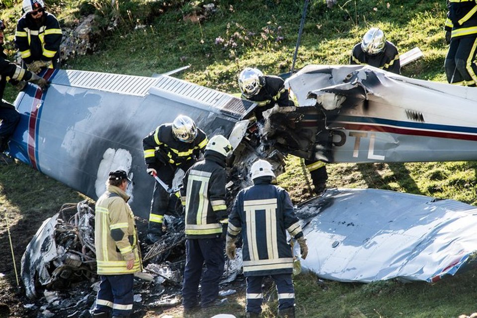 Τραγικό δυστύχημα στην Ελβετία- 3 νεκροί από συντριβή αεροπλάνου [εικόνες] | iefimerida.gr 0