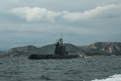 Ο Αβραμόπουλος σε ρόλο καπετάνιου στον «Πιπίνο» -Φωτογραφίες από τον πρώτο πλου του υποβρυχίου [εικόνες] | iefimerida.gr 9