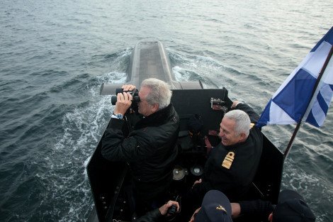 Ο Αβραμόπουλος σε ρόλο καπετάνιου στον «Πιπίνο» -Φωτογραφίες από τον πρώτο πλου του υποβρυχίου [εικόνες] | iefimerida.gr 2