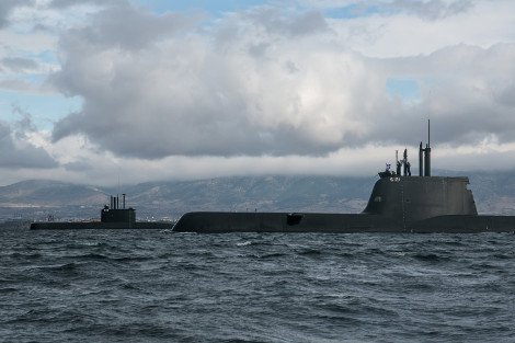 Ο Αβραμόπουλος σε ρόλο καπετάνιου στον «Πιπίνο» -Φωτογραφίες από τον πρώτο πλου του υποβρυχίου [εικόνες] | iefimerida.gr 8