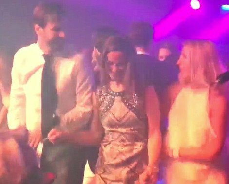 Η Πίπα Μίντλετον ξεβιδώθηκε στον χορό: Πήγε σε πάρτι και κουνήθηκε μέχρι τελικής πτώσεως [εικόνες&βίντεο] | iefimerida.gr 1