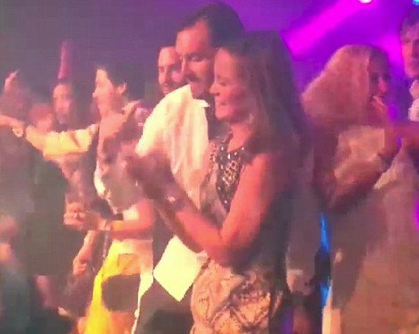 Η Πίπα Μίντλετον ξεβιδώθηκε στον χορό: Πήγε σε πάρτι και κουνήθηκε μέχρι τελικής πτώσεως [εικόνες&βίντεο] | iefimerida.gr 2